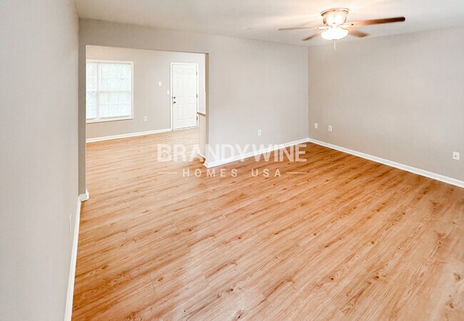 Foto del edificio - 6417 Harvester Cir