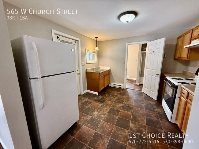 Foto del edificio - 565 W Church St