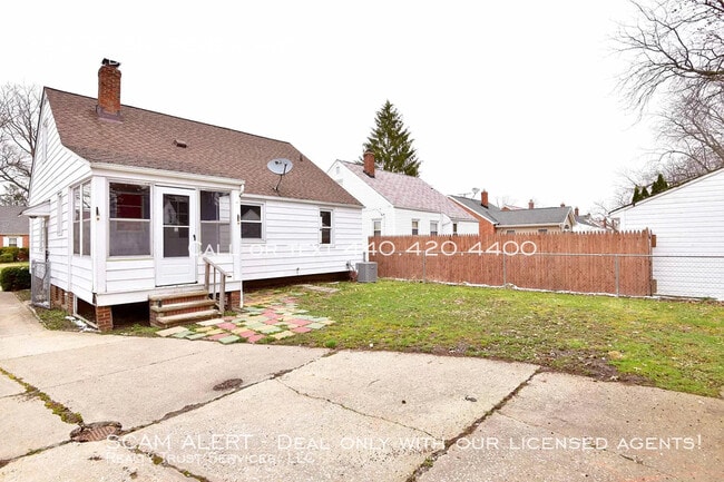 Building Photo - 25330 Shoreview Ave
