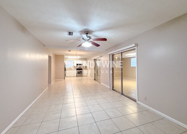 Building Photo - 3916 Bogata Dr N
