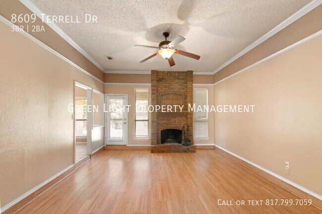 Foto del edificio - 8609 Terrell Dr