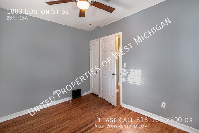 Foto del edificio - Available Now | Cute 2 Bedroom, 1 Bathroom...
