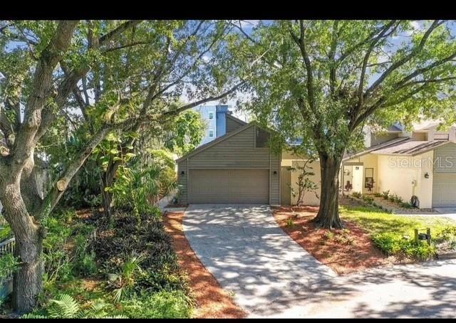 Foto principal - 13713 Lazy Oak Dr