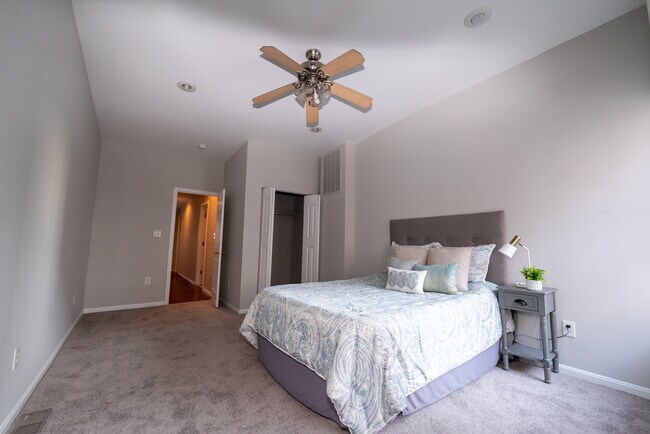 Building Photo - 1119 Race St