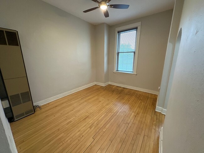 Building Photo - Parmenter St Property