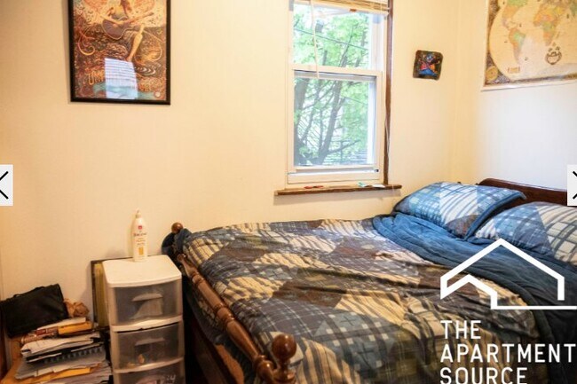 Foto del edificio - 2618 N Marshfield Ave