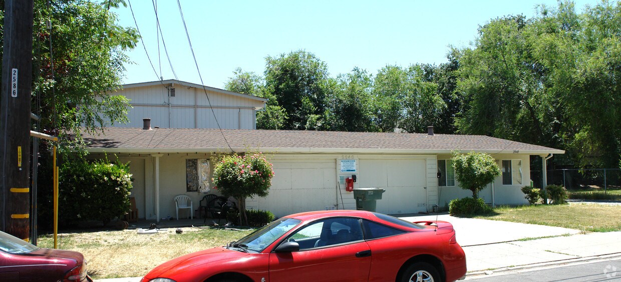 Foto del edificio - 2040 Riley Ct