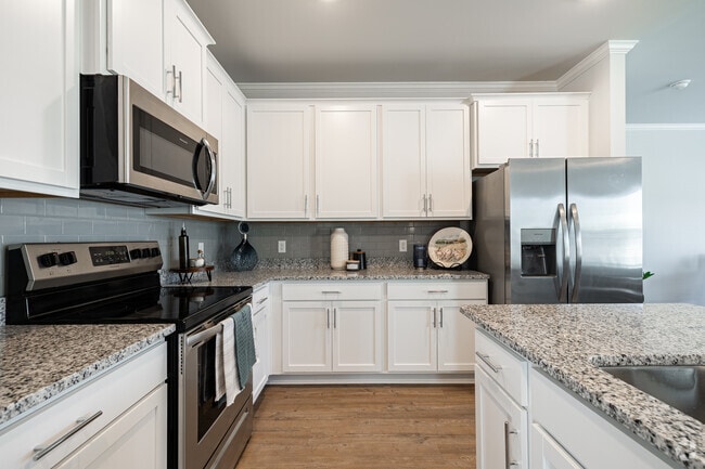 Interior Photo - Legato Lakes