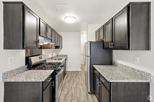 Nottingham - 3BR, 1.5BA - 1,056SF - Kitchen - Novi Ridge