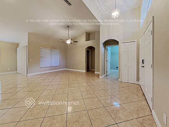 Building Photo - 341 Canby Cir