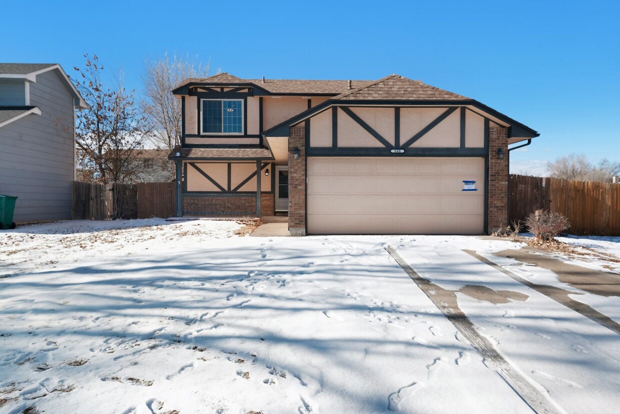 Primary Photo - Adorable 2 story 3bdrm home