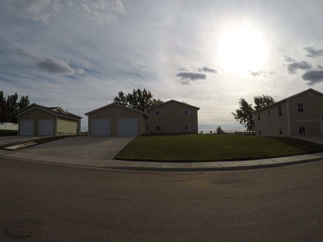 2838 3rd St NW, Sidney, MT 59270 Apartments in Sidney, MT