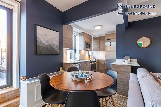 Foto del edificio - 210 W 70th St