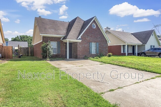Foto del edificio - 2932 Churchwell Dr