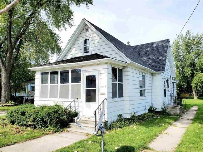 Building Photo - 1645 Franz Ave