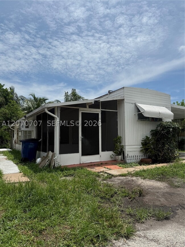 Building Photo - 700 SW 8th St