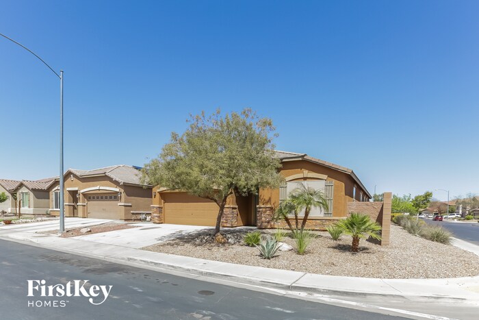 Primary Photo - 164 Soaring Sky Ave
