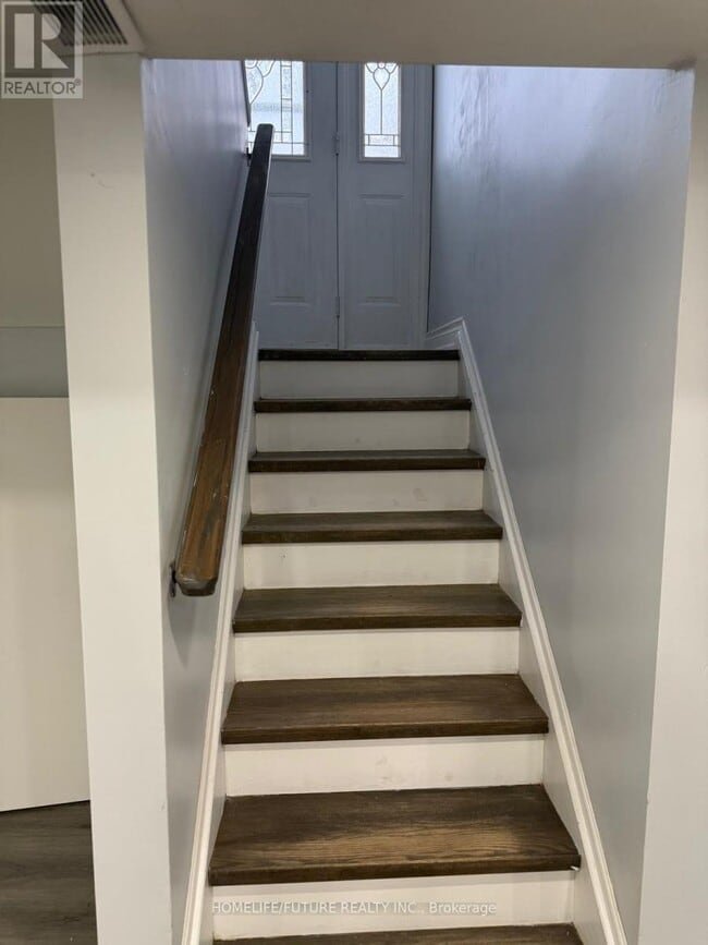 Building Photo - 19801 Leslie St