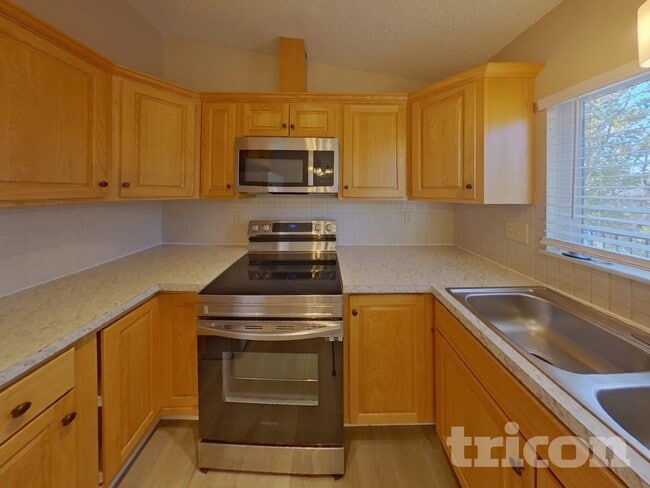 Building Photo - 7475 Churchwood Cir