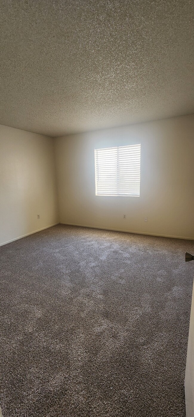 Bdrm 1 - 5913 Auburn Oaks Dr