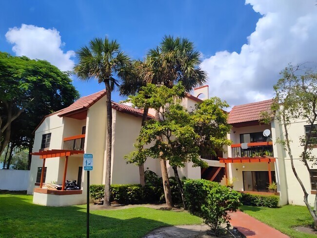 Building Photo - 8530 SW 149th Ave
