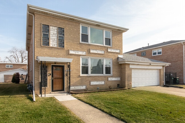Building Photo - 8735 N Wisner St