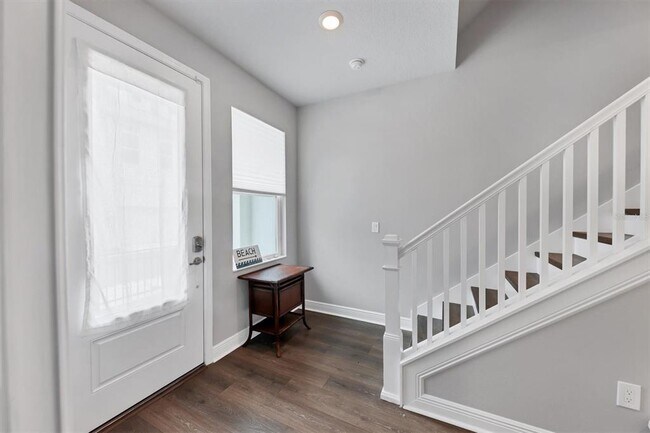 Foto del edificio - 2329 Lindstrom St
