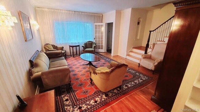 Foto del edificio - 105-39 65th Rd