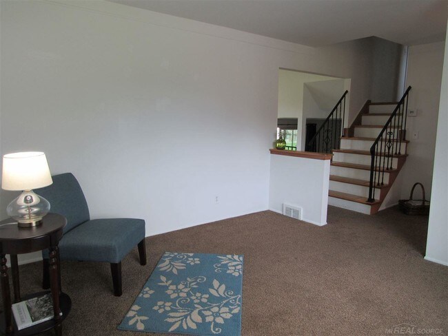 Foto del edificio - 38909 Lakeshore Dr