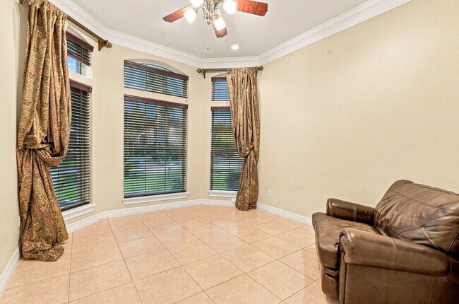 Building Photo - 1726 Parklake Village Dr