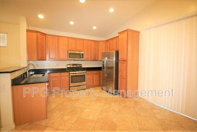 Foto del edificio - 20258 W Desert Bloom St