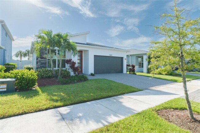 Foto del edificio - 10669 SW Gloriana St