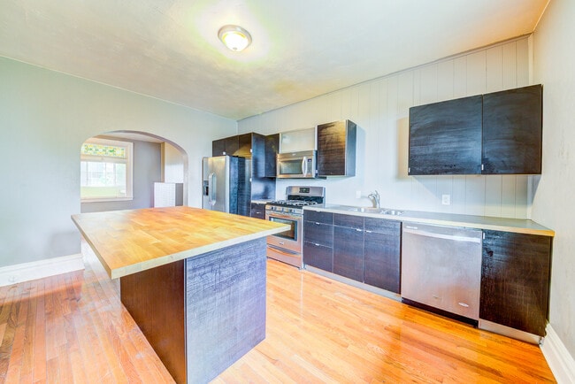 Foto del edificio - 103 Harwood St