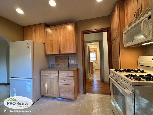 Foto del edificio - 3 Bedroom House **$1,000.00 off January's Rent with a January 2026 Move In**