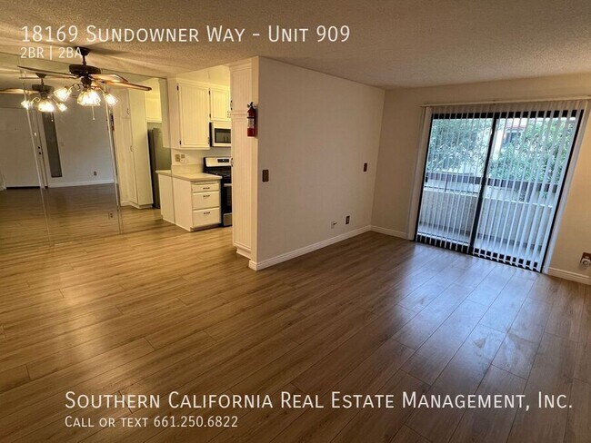 Building Photo - Two Bedroom Condo in Canyon Country