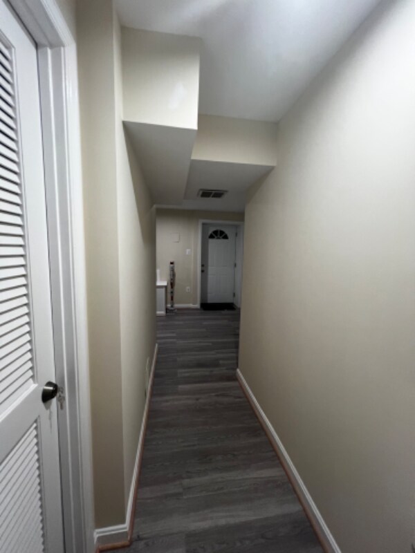 Building Photo - 9310 Camphor Ct