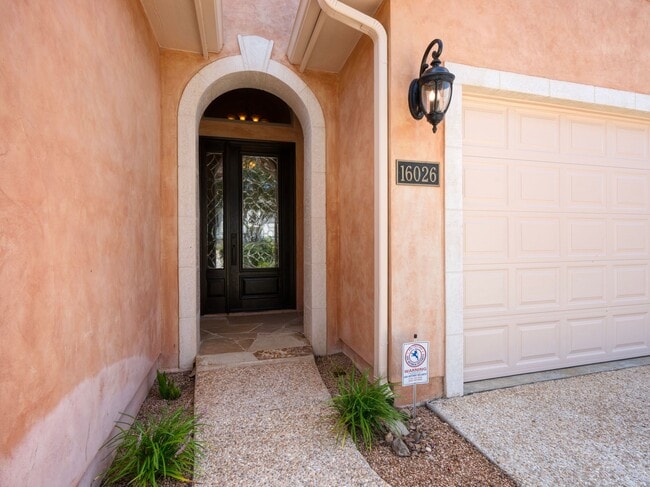 Foto del edificio - 16026 Huebner Bluff