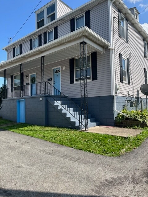 Building Photo - 416 Cherry Ave