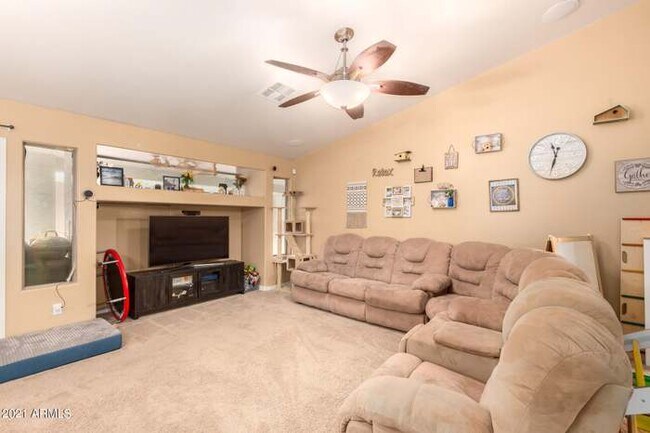 Foto del edificio - 22958 W Yavapai St