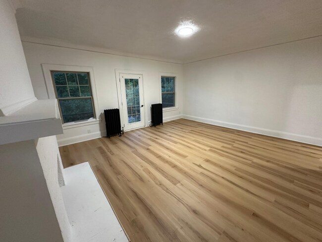 Foto del edificio - 14148 Superior Rd