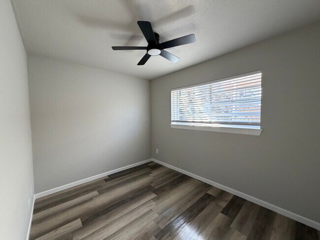 Foto del edificio - 501-507 W Spruce St