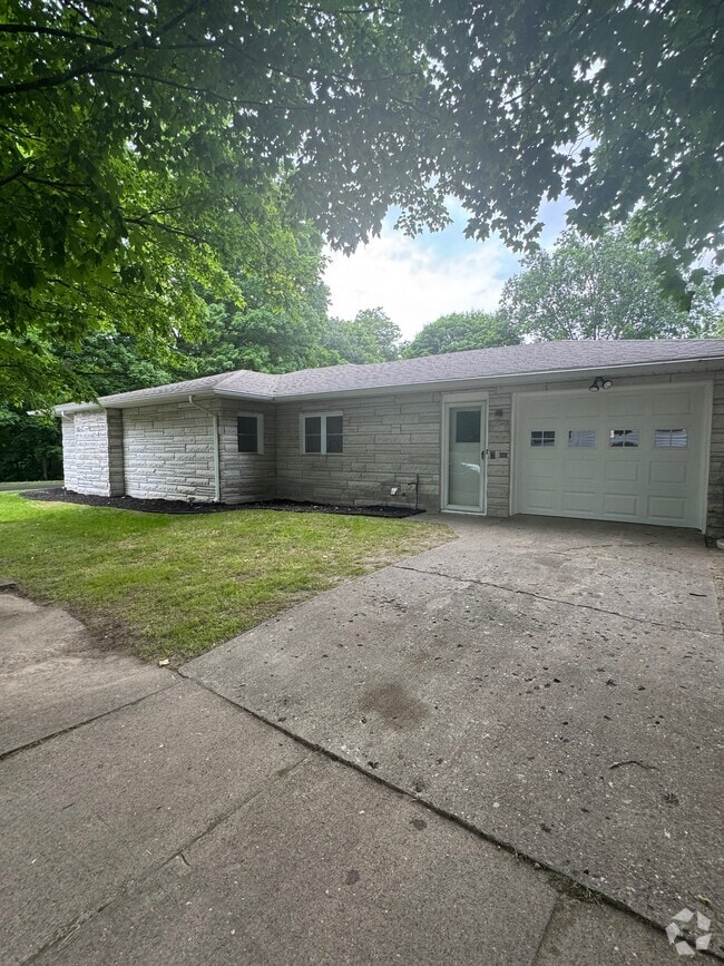 Building Photo - 701 Ravine Park Blvd