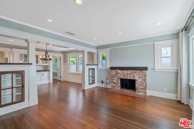 Foto del edificio - 4609 W 17th St