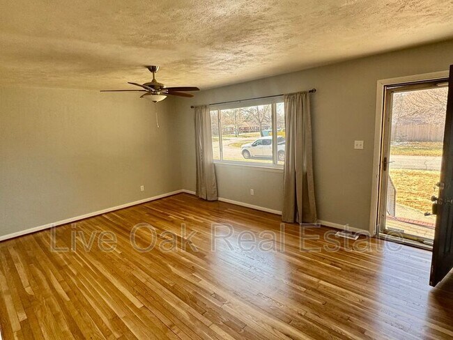 Building Photo - 4705 Nuttfield Ln