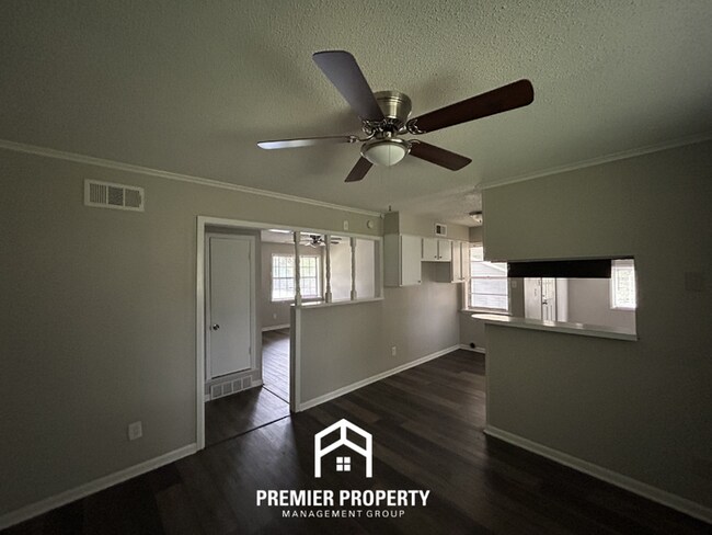 Foto del edificio - Charming 3BR Southaven Home in Quiet Cul-de-Sac | Hardwood Floors & Fenced Yard