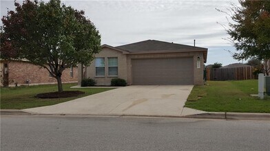 Building Photo - 302 McCarthur Dr
