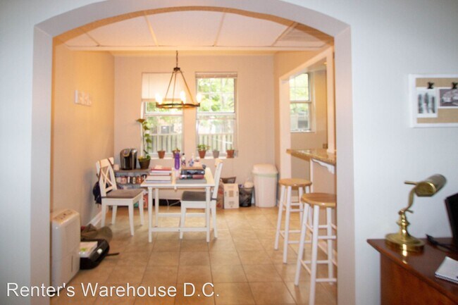 Building Photo - 2 br, 1 bath House - 1813 N Queens Lane #2...