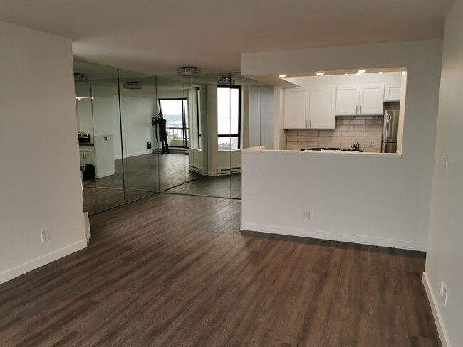 Foto del edificio - Brand new renovated 1 bedroom, 1 bath cond...