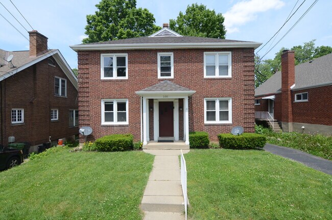 Building Photo - 100 Martin St