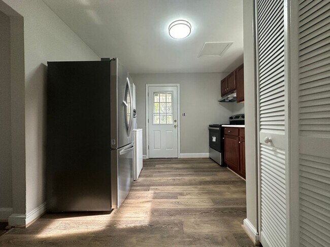 Building Photo - Three-bedroom House in Prince Georges County
